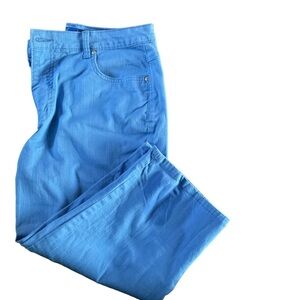 3/$13 Kim Rogers Denim Capris. Detailed embellishments on back pockets